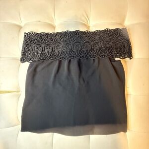 Wayf Off The Shoulder Lace women’s Top In Black Size S